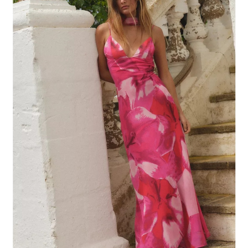 Elegant Pink Floral Maxi Dress